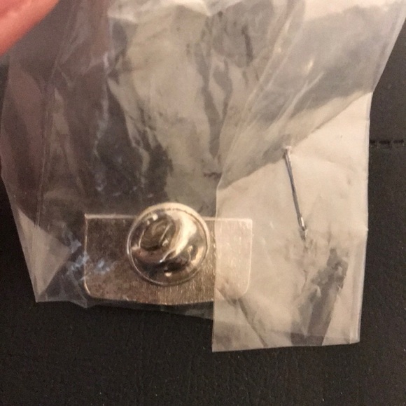 Saab 9000 CS pin - Picture 2 of 2